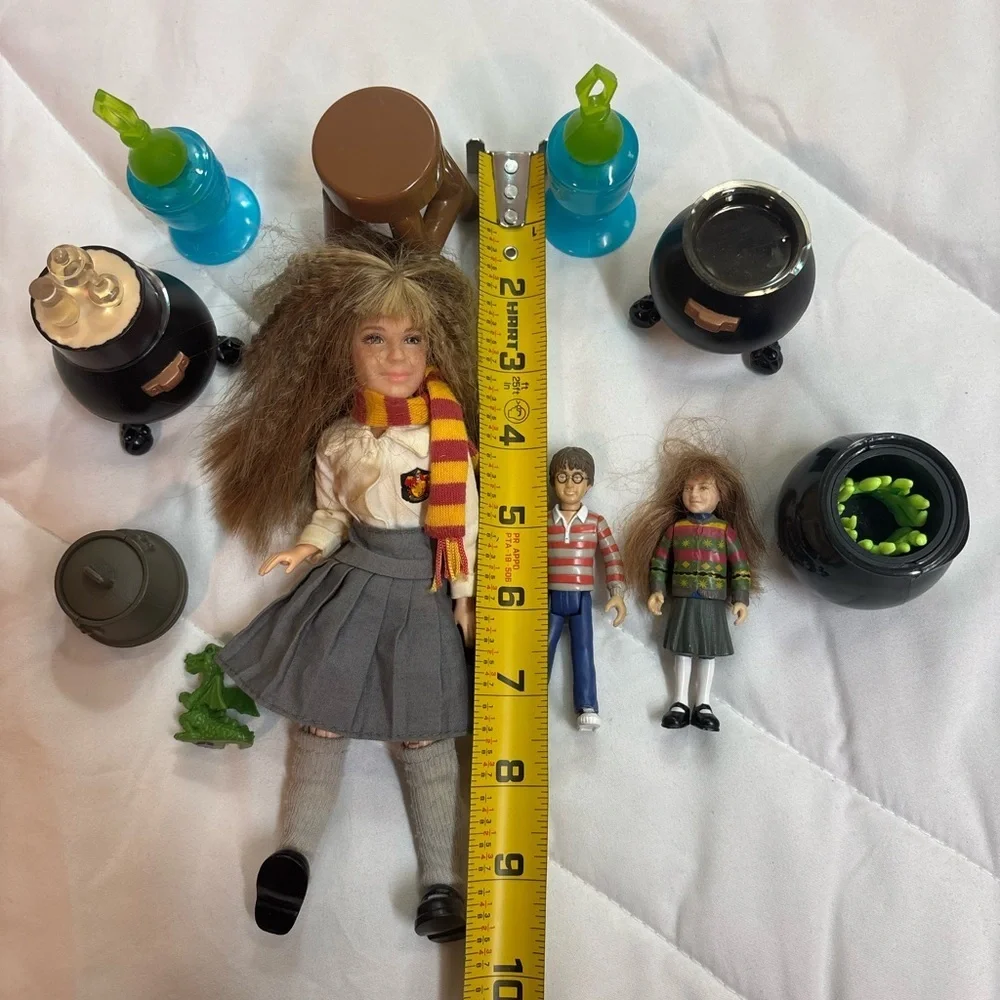 Harry Potter Wizard Doll Set with Accessories- 3 dolls play set and dragon